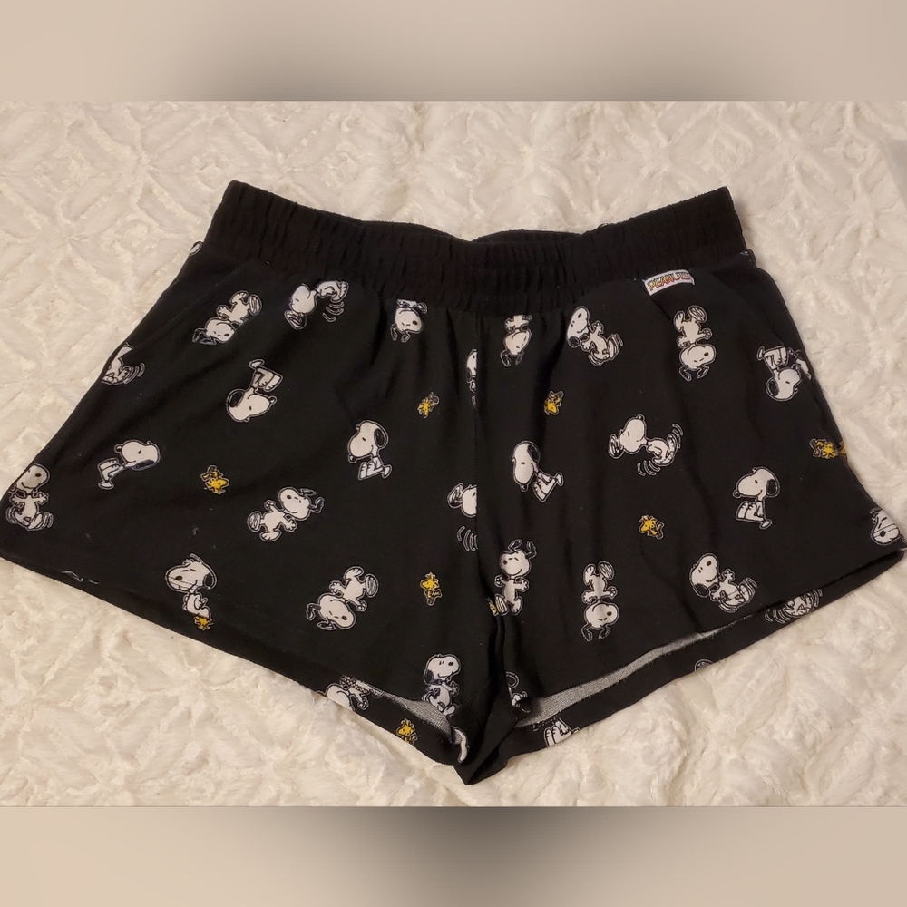 Women's Size M Peanut Snoopy Lounge Pajama Shorts